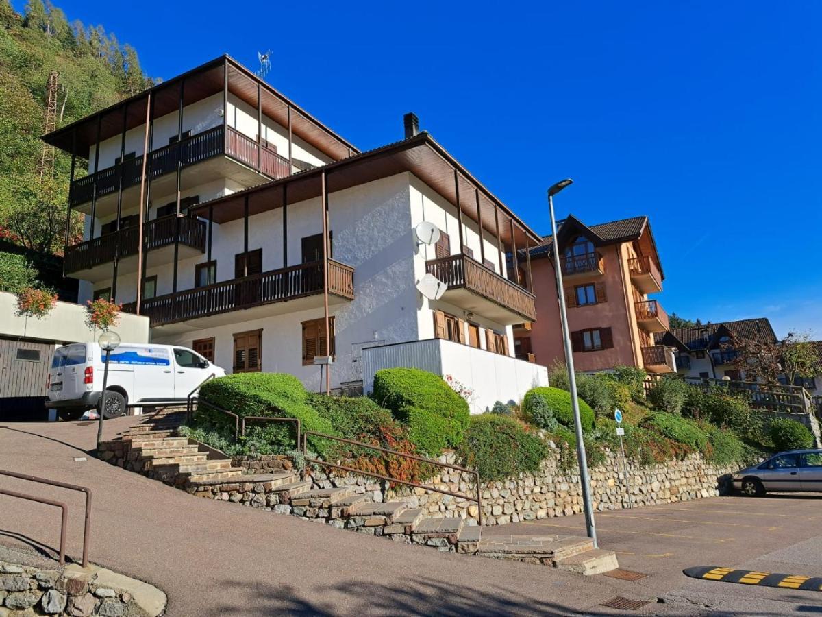 Casa Bianca Apartamento Malè Exterior foto
